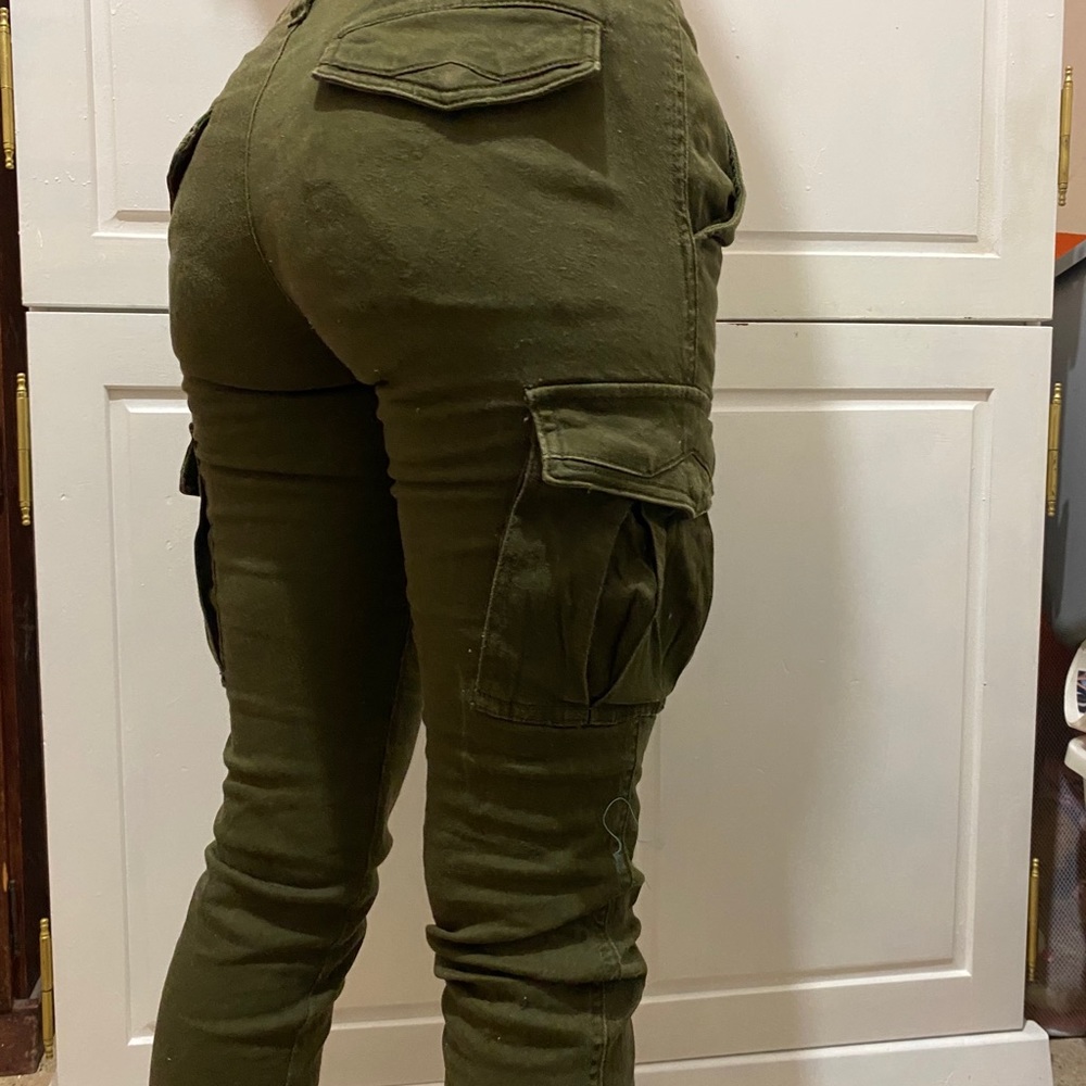Green skinny cargo pants